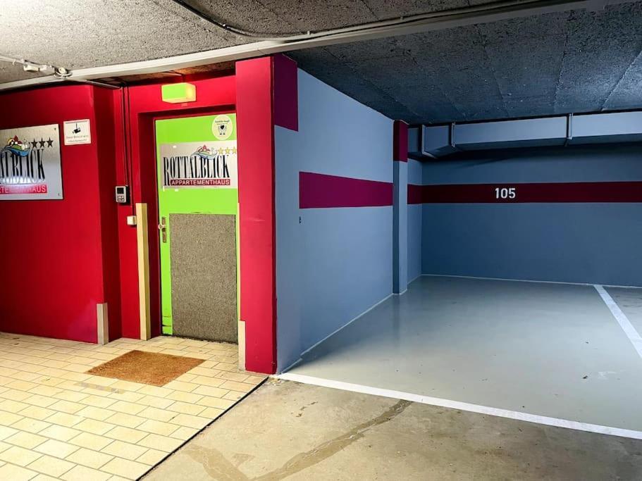 Fewo 20 - Appartement Im Rottalblick - Youngmodern Wohnen, Tiere Willkommen, Bademantelgang Zur Therme, Tv Und Balkon 巴特格里斯巴赫 外观 照片